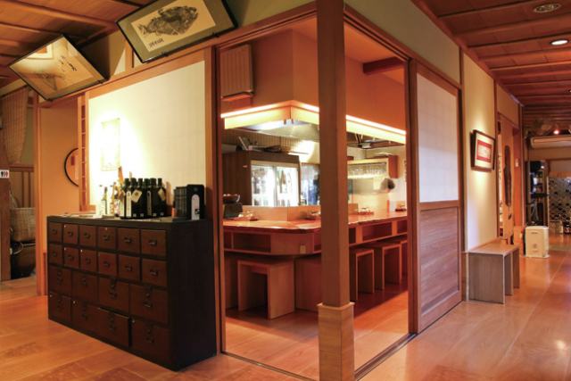 【会津若松グルメ×地酒】料理をひき立てる地酒の数々「籠太」