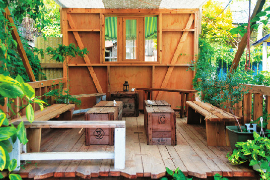 大人の秘密基地のよう「珈琲屋台 ひばり屋」