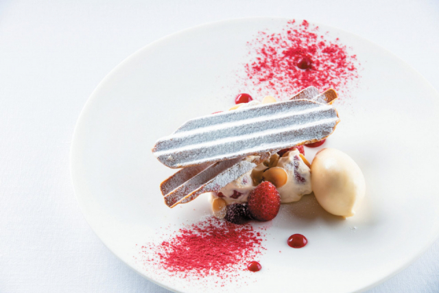 【軽井沢・ディナーの名店】星野リゾート 軽井沢ホテルブレストンコート ユカワタン