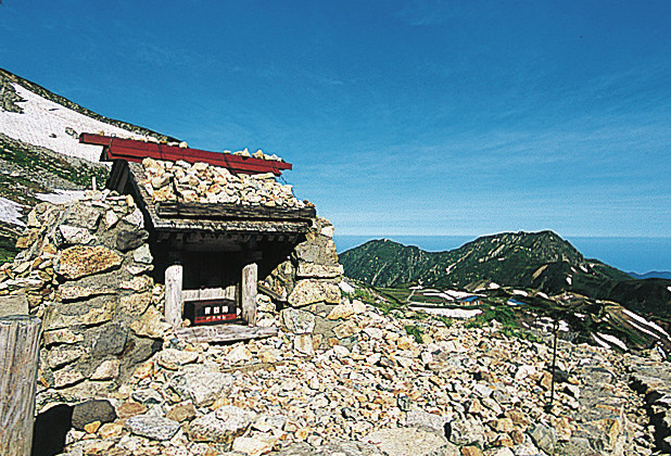 【立山黒部アルペンルート×雄山登山コース】祓堂