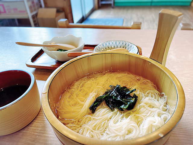 【小豆島のおすすめランチスポット】気軽に立ち寄れる施設で小豆島そうめんを詳しく知ろう「小豆島手延そうめん館」