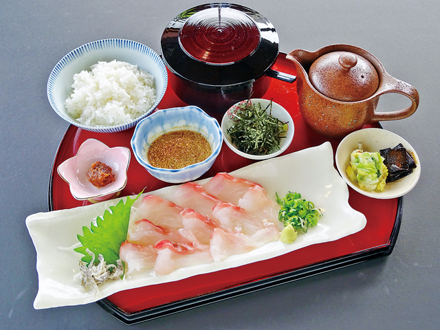 【松江郷土料理×海鮮丼】新鮮な魚介ランチが楽しめる「海鮮うまいもん料理 京らぎ 黒田店」