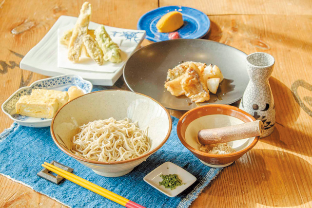 【佐渡の島ごはん】佐渡の伝統的な家屋で食す絶品そば会席「蕎麦 茂左衛門」