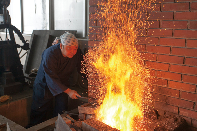 【奥出雲町エリア】奥出雲たたらと刀剣館