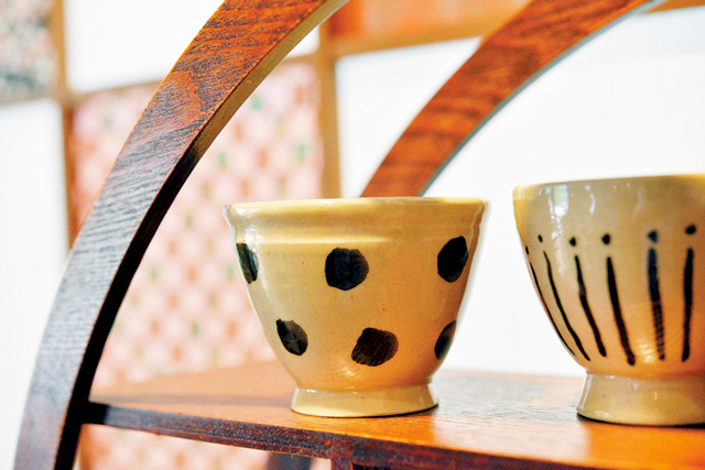 足湯で温まりながらのカフェタイム「足湯カフェ チットモッシェ」