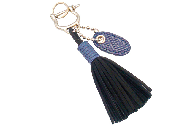 【松江・京店商店街×ショッピング】好みの革とデザインで革製品をオーダーメイド「PELT」