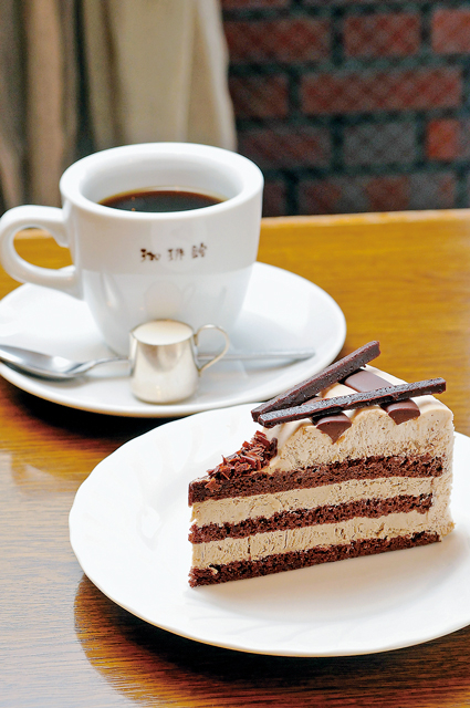 【松江・京店商店街×カフェ】創業以来変わらない一杯を「珈琲館 京店店」