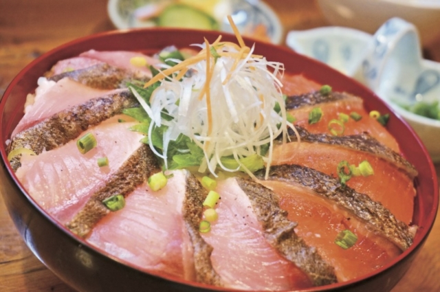 さけ丼ぶり 1320円