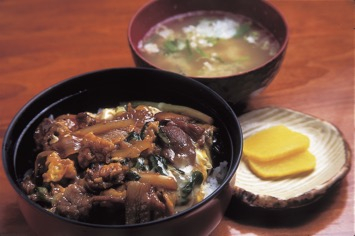 屈斜路湖物語 丸木舟