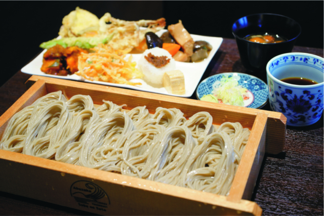 そば&うどんと一緒に地元食材を「そばの郷 Abuzaka」