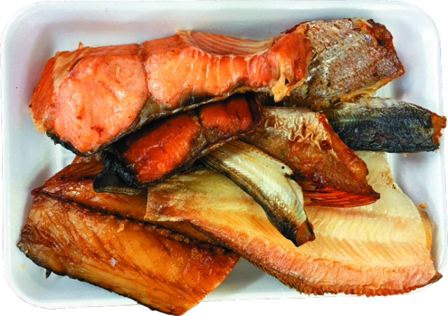 【笹川流れ×ドライブ】天日と潮風で干し上げる干物をパクリ「笹川流れの地魚処 天ぴ屋」