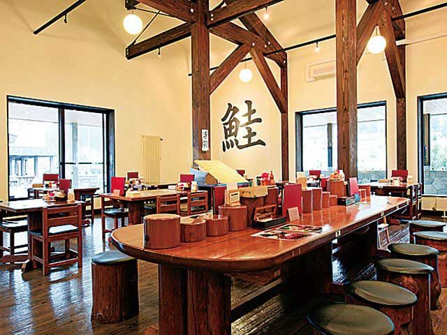 【ウトロ漁港の鮮魚を味わうならココ】道の駅 うとろ・シリエトク