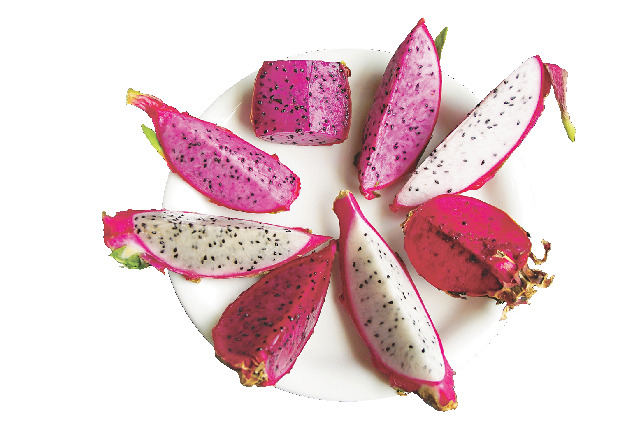 奥飛騨温泉育ちのドラゴンフルーツを食べ比べ!