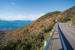 屋島へは車で山上へ