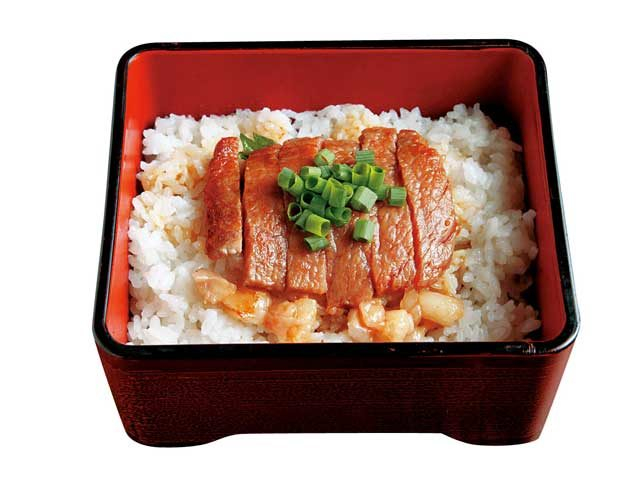 村上牛の上品な甘さをレアで味わいたい「江戸庄」