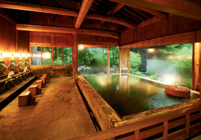 【奥飛騨温泉郷×新平湯温泉】見事な飛騨造りを満喫「松宝苑」