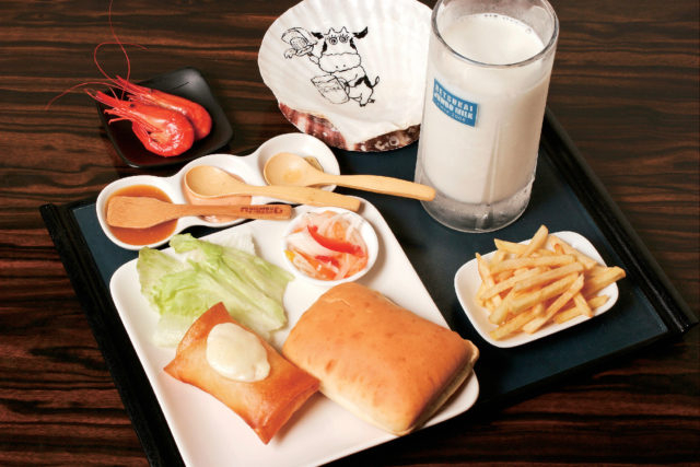 別海ジャンボ牛乳&別海ホタテバーガー