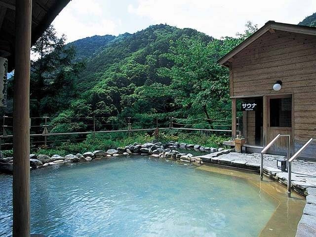 湯船から雄大な自然を望む贅沢「白船グランドホテル」