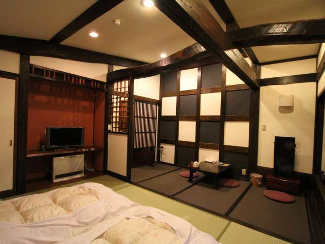 【奥飛騨温泉郷×新穂高温泉】古民家宿で田舎料理を味わう「麓庵 民宿たきざわ」