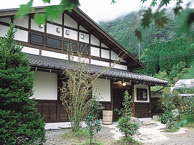 【奥飛騨温泉郷×新平湯温泉】1日5組限定の料理に舌つづみ「料理旅館奥飛騨山草庵 饗家」