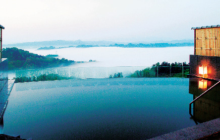 【まつだい芝峠温泉】まつだい芝峠温泉 雲海