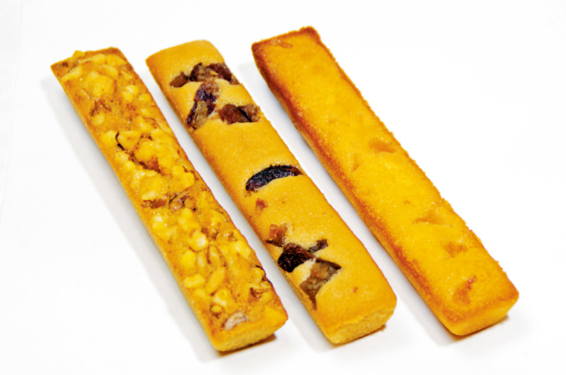 スティック型&個包装がうれしい「上高地スティックケーキ」