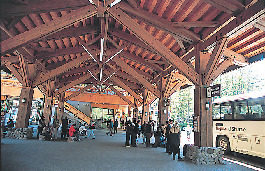 上高地観光の起点は「上高地バスターミナル」