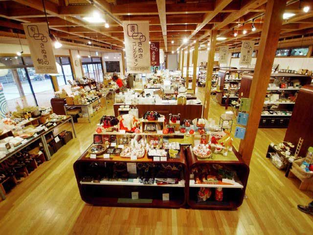 かがわ物産館 栗林庵