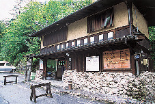 観光案内も交通情報もここでOK「白骨温泉観光案内所」