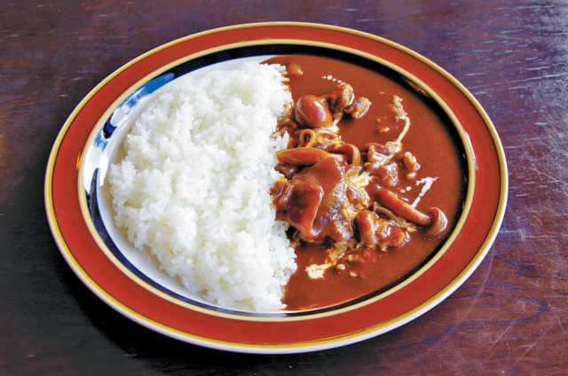 見事な眺望が料理のスパイスに「レストランレイクビュー」