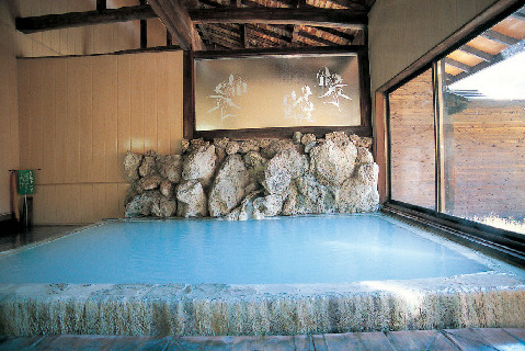 レトロな雰囲気の歴史ある旅館「白骨ゑびすや」