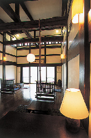 白樺林の中にたたずむ風情ある宿「小梨の湯 笹屋」