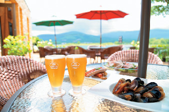 アットホームな雰囲気のなかカジュアルランチのおもてなし「カフェ&オーベルジュ里休」