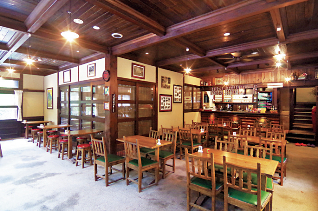 【上高地×明神~徳沢・横尾コース】徳澤園の外来食堂「みちくさ食堂」