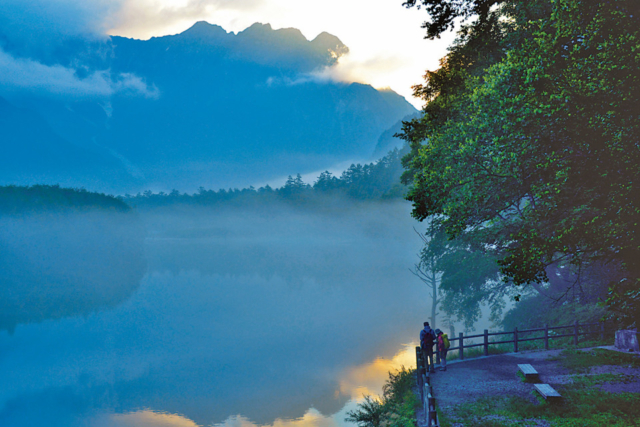 【上高地×大正池〜河童橋コース】①大噴火で姿を現した幻想的な池「大正池」