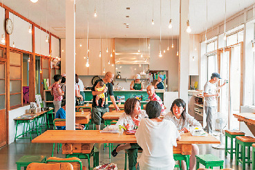 楽しい美術館にある心地よいカフェ「Hachi Café」