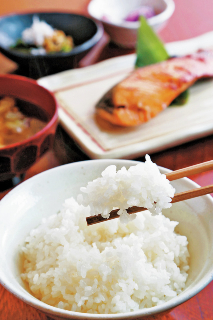 米・水・炊き方に徹底的にこだわる名店!「炭火・かまど料理 竈」<新潟タウン>