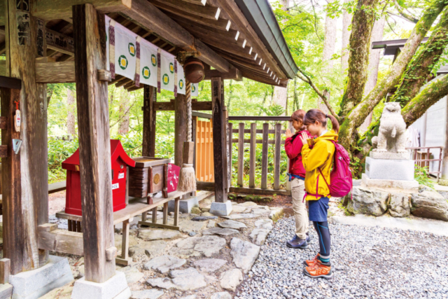 【上高地×河童橋〜明神橋コース】④日本アルプスを守る山の神様にお参り「穂高神社奥宮」