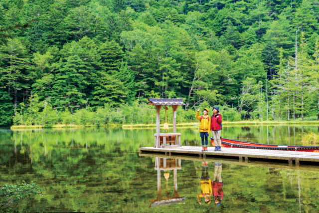 【上高地×河童橋〜明神橋コース】⑤イワナも泳ぐ神秘的で澄んだ池「明神池」