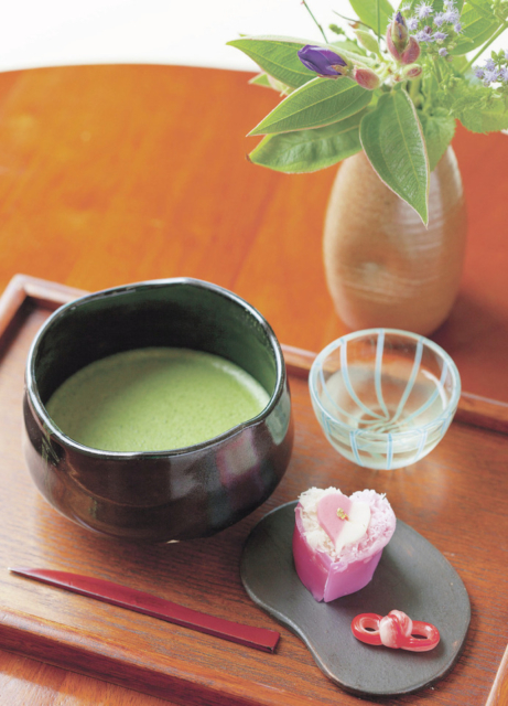 【松江×お抹茶&スイーツ】松江城天守を望むくつろぎの茶房「喫茶きはる」