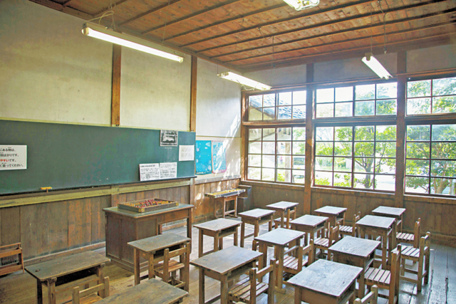 【佐渡島観光モデルコース:2日目⑪】巨大な千石船に圧倒される「佐渡国小木民俗博物館 千石船展示館」