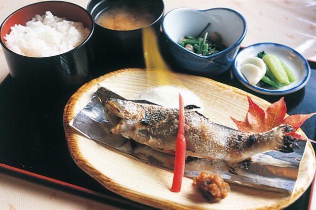 檜の香り漂う展望露天風呂「おやすみ処 球道」