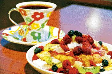 ビッグなスイーツに驚き!「珈琲専科 道」