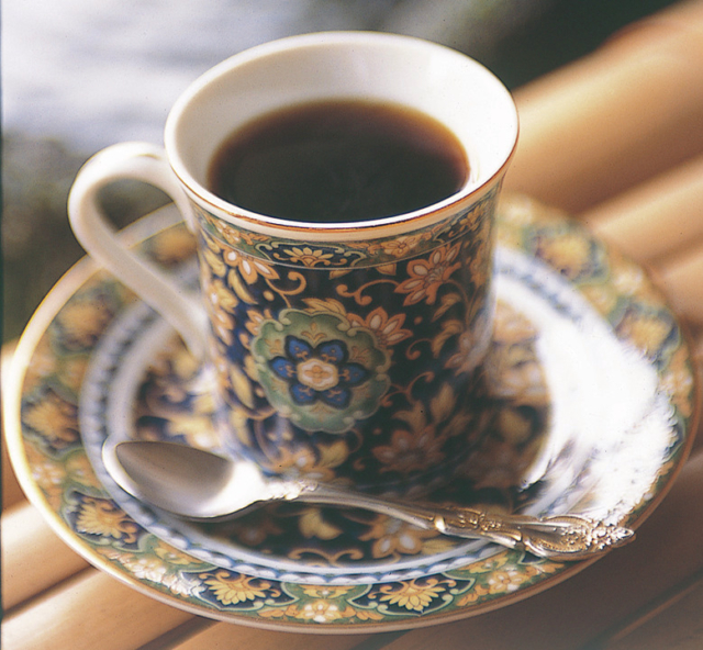 【福島・喜多方×カフェ】なまこ壁の蔵で香り高いコーヒーを「喫茶くら」