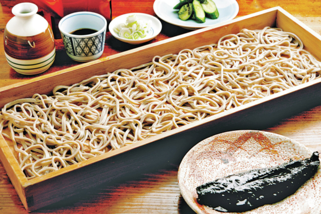 【村山×そば】名人芸で打つ伝統の板そば「あらきそば」