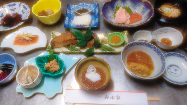 大粒のはらこを豪快にいただこう「松浦家」