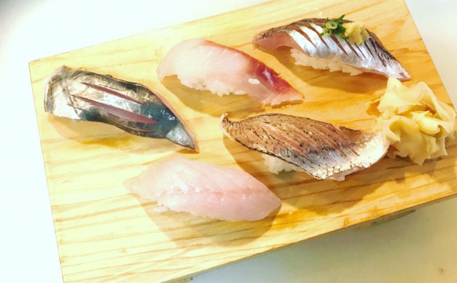 漁港直送の魚介が楽しめる「駅前漁港」