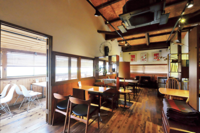 【磐梯高原・猪苗代のランチ&スイーツ店】四季の移ろいを楽しむ湖畔のカフェ「TARO CAFÉ」