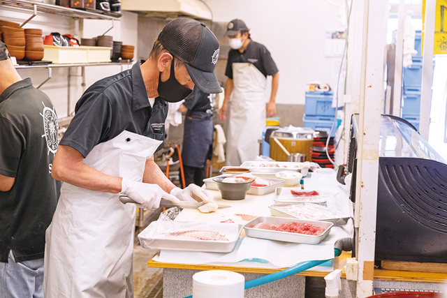 フィッシャーマンズワーフ白浜「市場食堂」