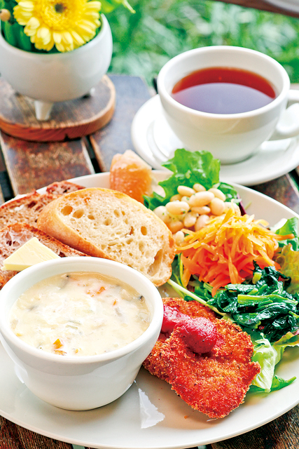 和歌山市郊外のおすすめカフェ&レストラン「ベーカリーテラスドーシェル」